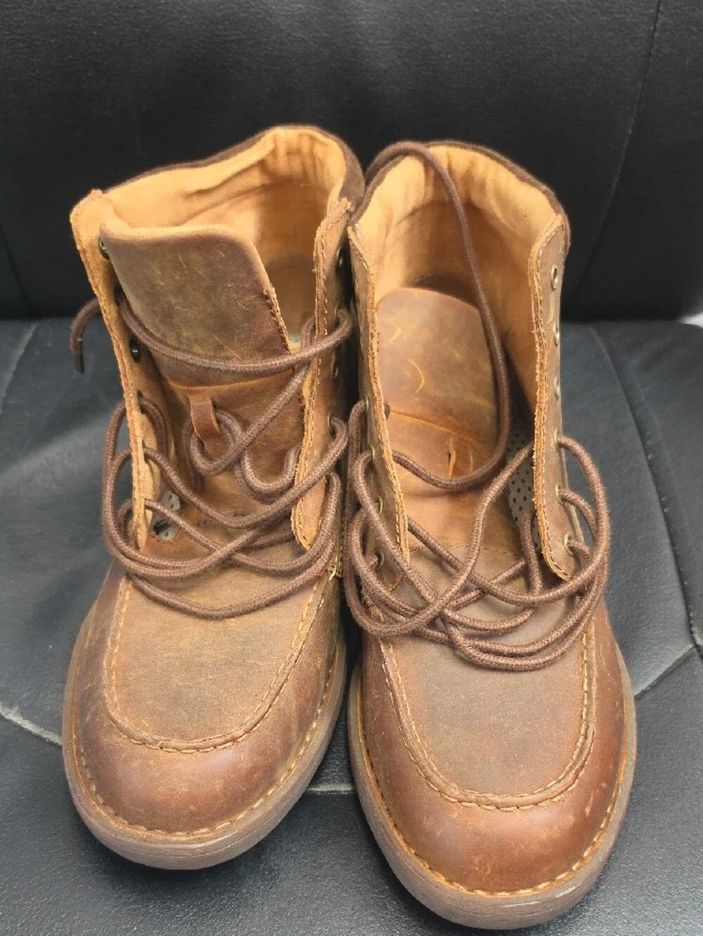 Born Men's Brown Leather Lace-Up Ankle Boots